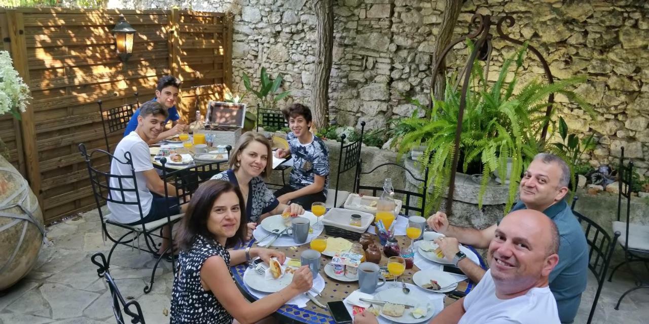 لا كول سور لو Maison Carles Bnb المظهر الخارجي الصورة