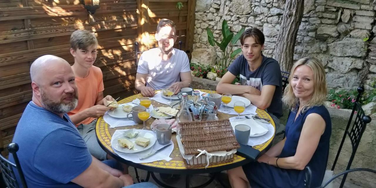 لا كول سور لو Maison Carles Bnb المظهر الخارجي الصورة
